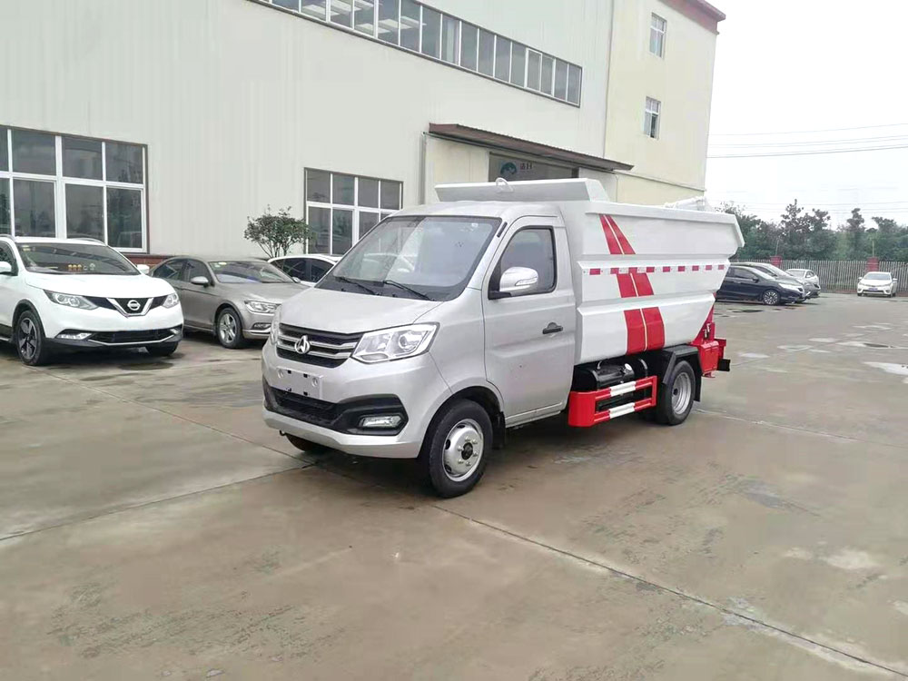 長(cháng)安4立方汽油雙輪后裝掛桶垃圾車(chē)