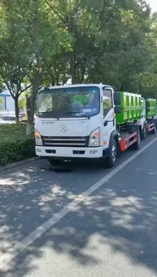 大運密封自卸式垃圾車(chē)