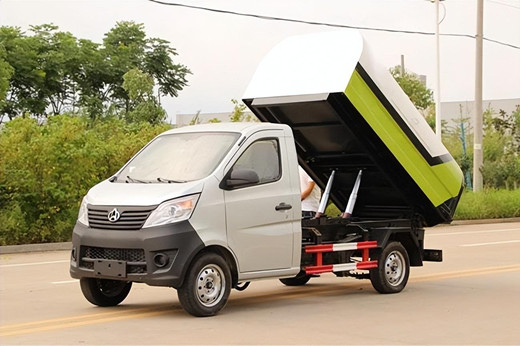 小型密封式垃圾車(chē)車(chē)型介紹及車(chē)型報價(jià)