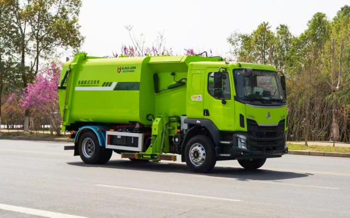 柳汽10-12m3抱桶自裝卸式垃圾車(chē)參數與報價(jià)