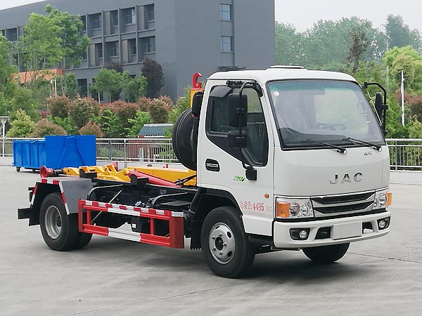 程力威牌CLW5040ZXXHDP型車(chē)廂可卸式垃圾車(chē)