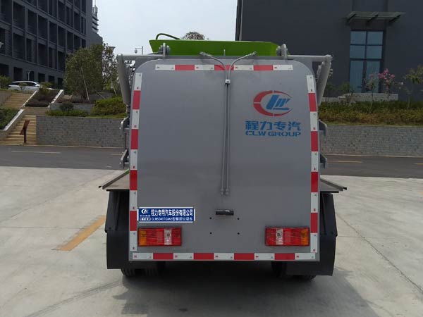 程力威牌CLW5040TCAK6型餐廚垃圾車(chē)-后部照片