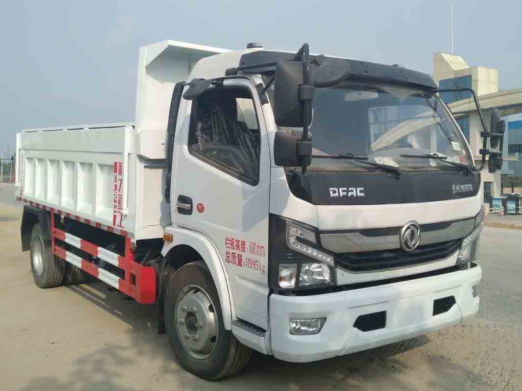 東風(fēng)8方密封自卸式垃圾車(chē)